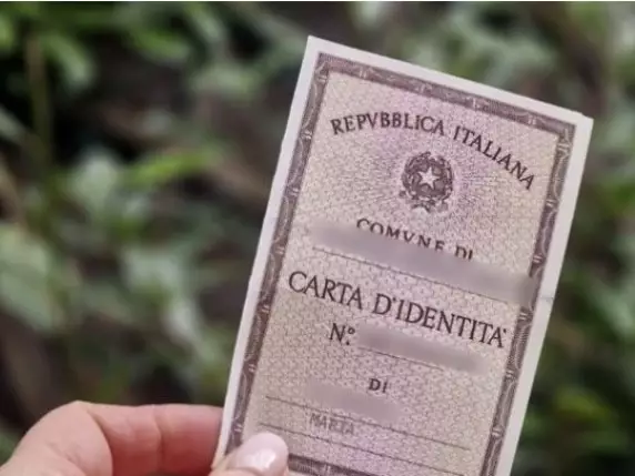 Carta d'identità cartacea, proroga della validità oltre il 3 agosto 2026